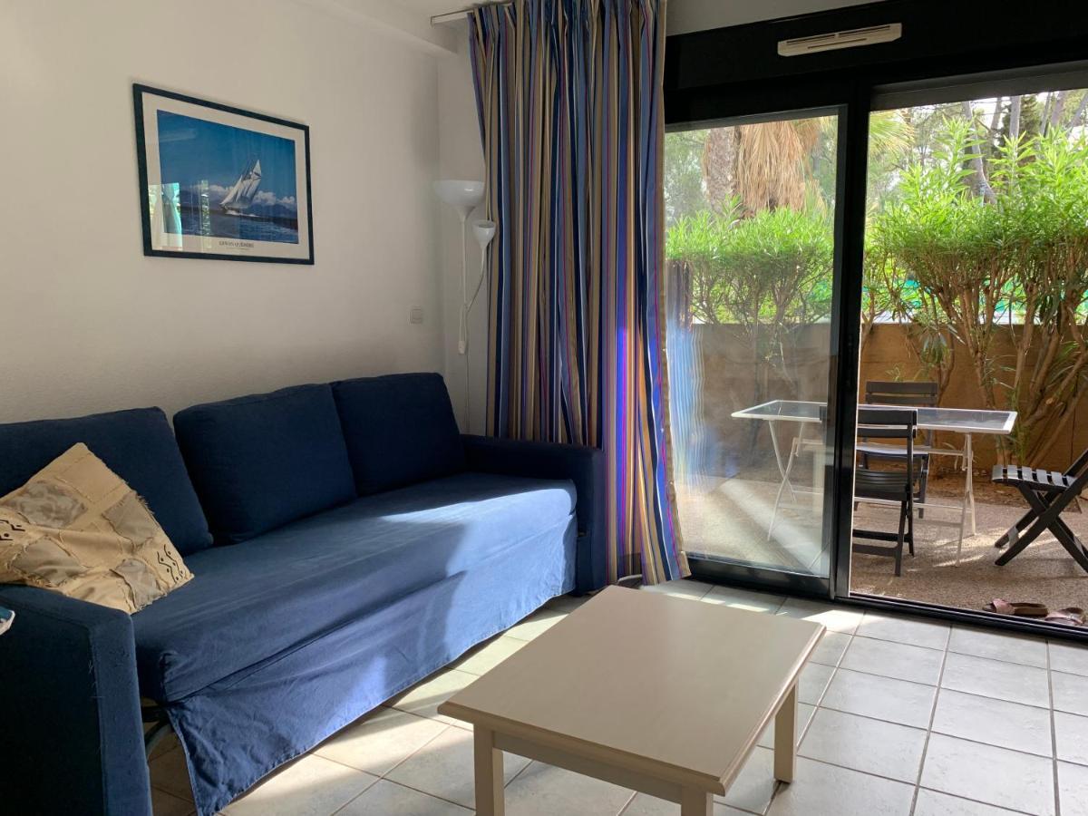 Les Appartements De La Marina Sanary-sur-Mer Bagian luar foto