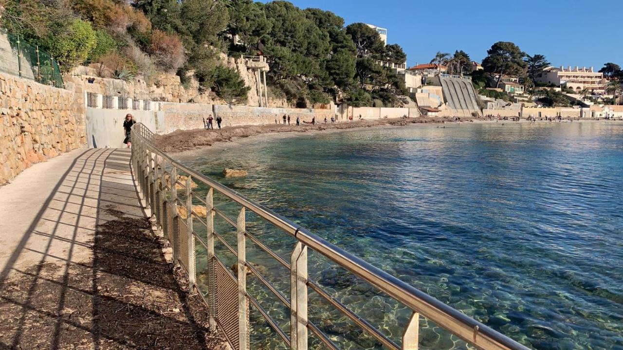 Les Appartements De La Marina Sanary-sur-Mer Bagian luar foto