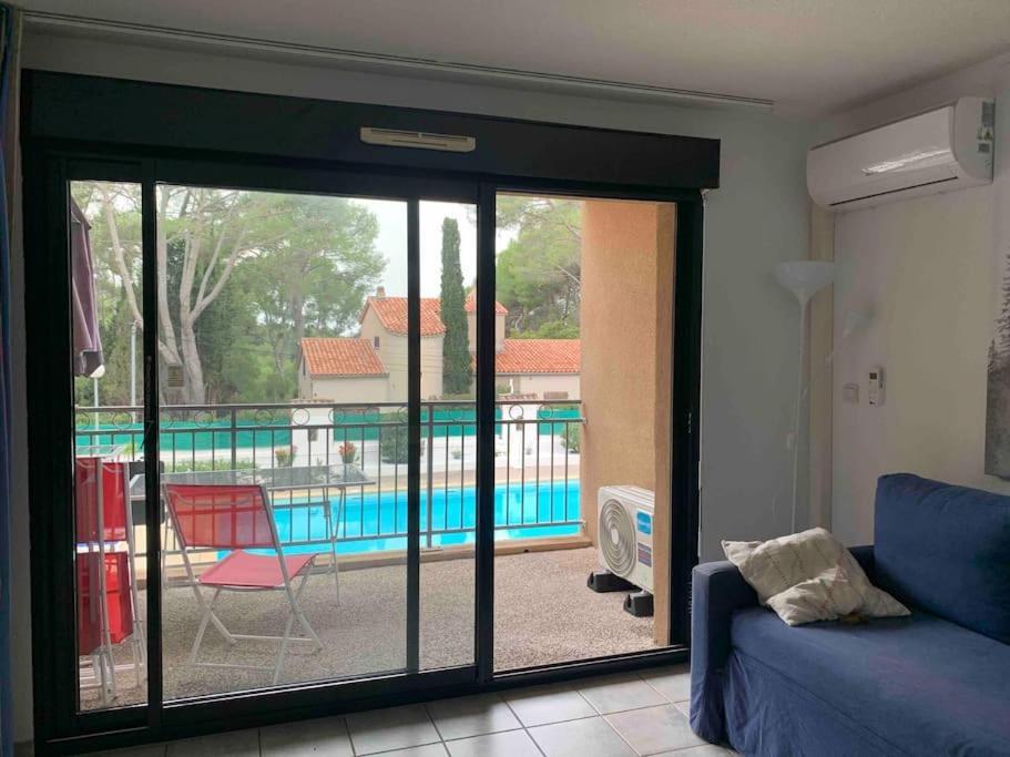 Les Appartements De La Marina Sanary-sur-Mer Bagian luar foto