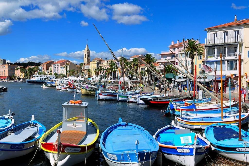 Les Appartements De La Marina Sanary-sur-Mer Bagian luar foto