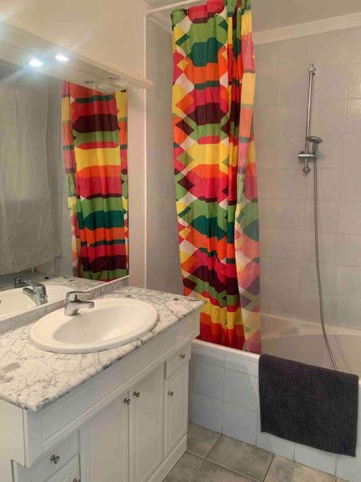 Les Appartements De La Marina Sanary-sur-Mer Bagian luar foto