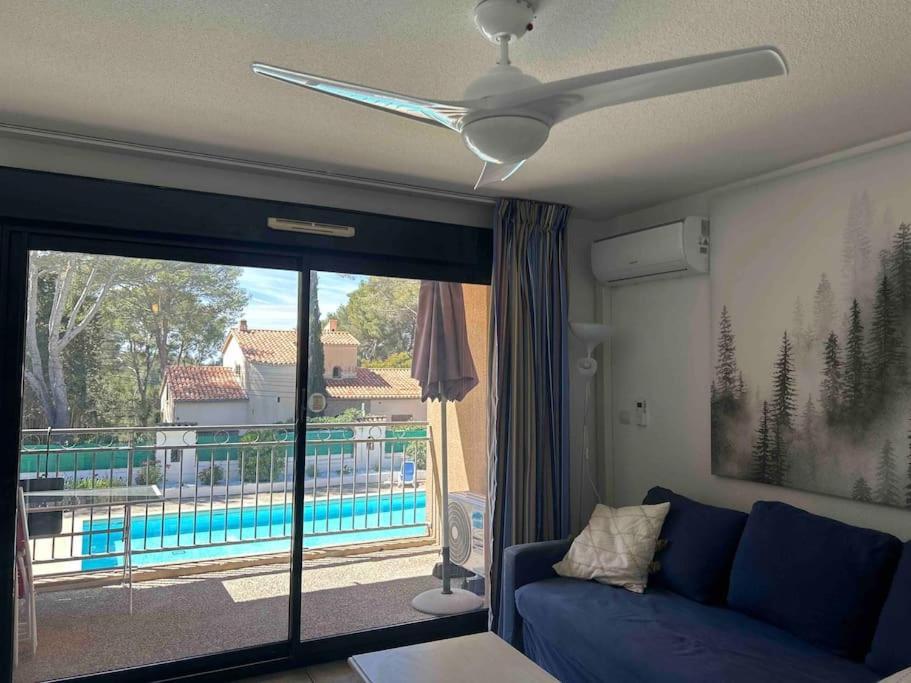 Les Appartements De La Marina Sanary-sur-Mer Bagian luar foto