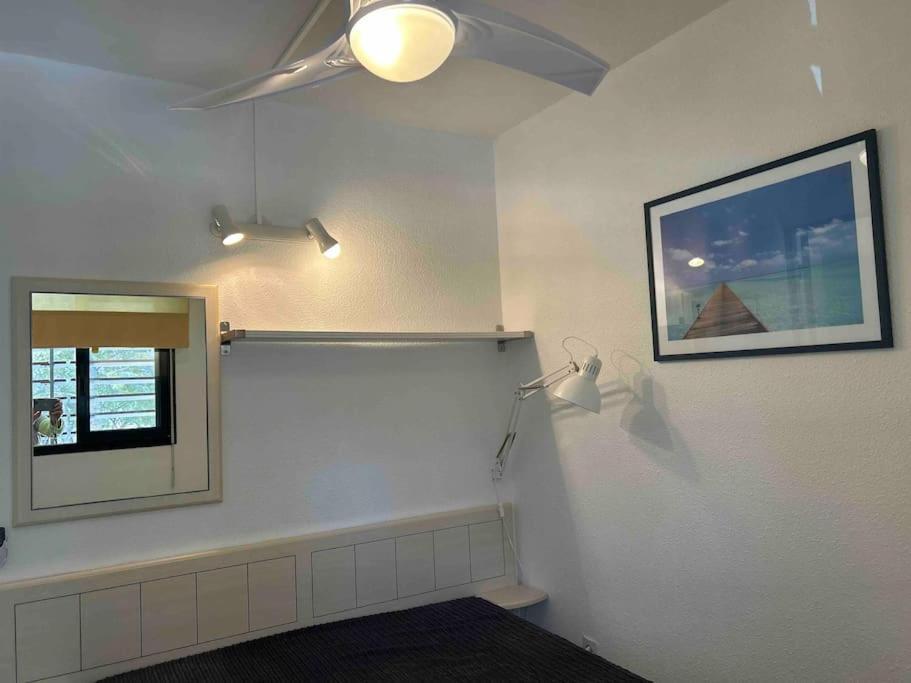 Les Appartements De La Marina Sanary-sur-Mer Bagian luar foto