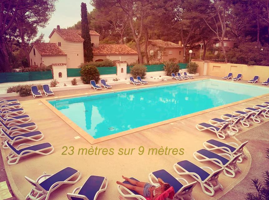 Les Appartements De La Marina Sanary-sur-Mer Bagian luar foto